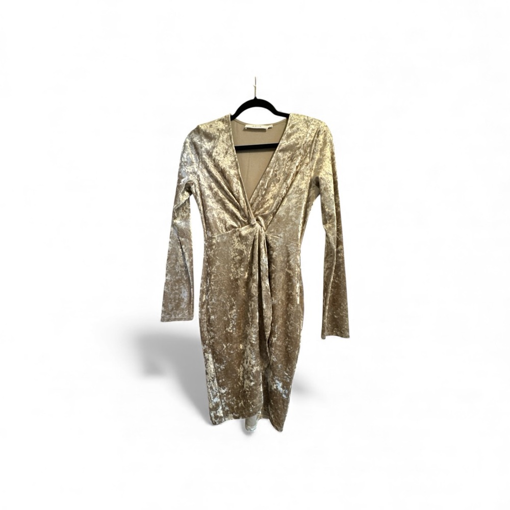 ASTR Velvet Shimmery Long Sleeve Mandy Faux Wrap Dress in Muted Gold Size M - Picture 3 of 11